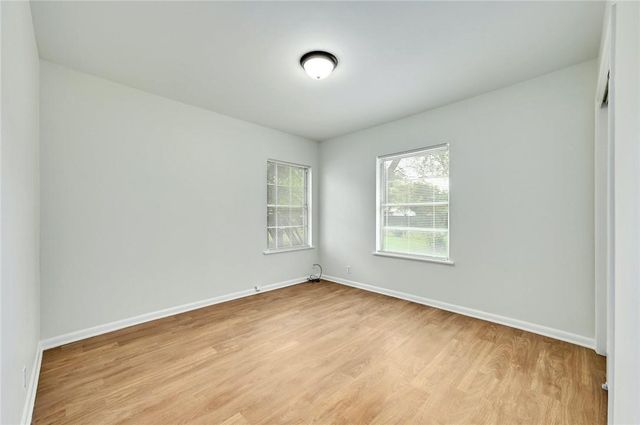 1408 Kent St ST, Taylor, TX 76574