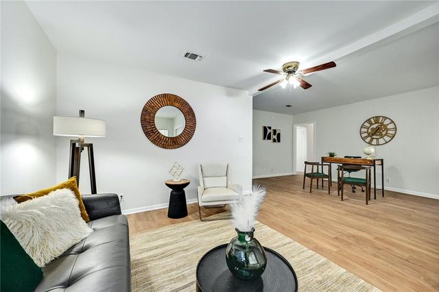 1408 Kent St ST, Taylor, TX 76574