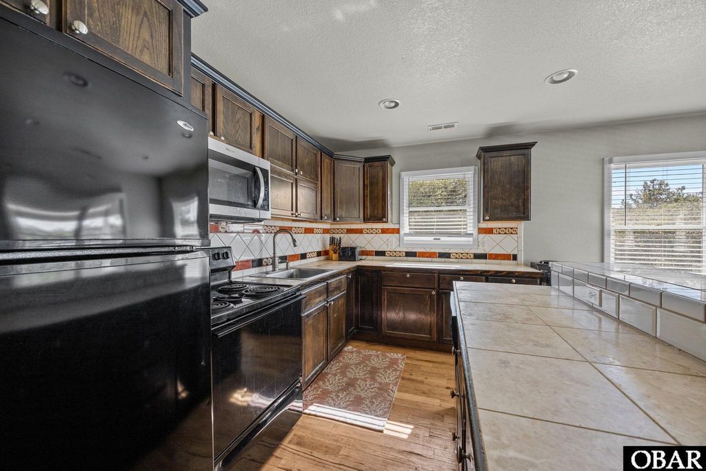 Image 8 of property listing at 2003 Ridge Road Lot 33, Corolla, NC 27927