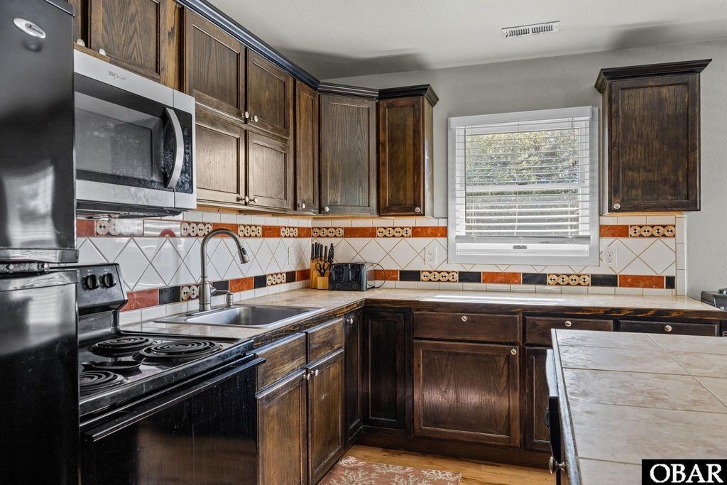 Image 10 of property listing at 2003 Ridge Road Lot 33, Corolla, NC 27927