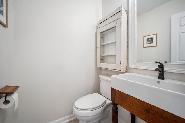 7501 Hickory Lane, Urbandale, IA 50322