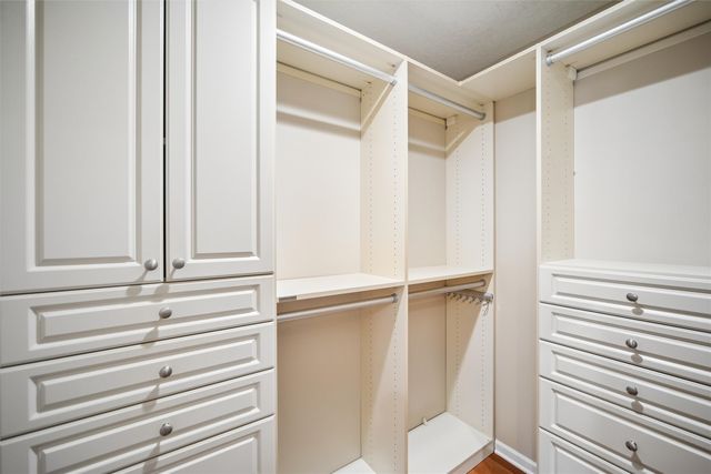 7501 Hickory Lane, Urbandale, IA 50322