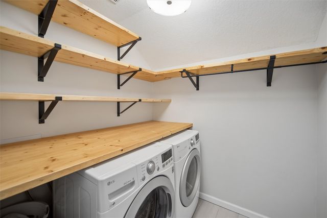 7501 Hickory Lane, Urbandale, IA 50322