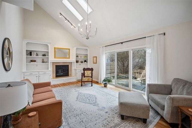 7501 Hickory Lane, Urbandale, IA 50322