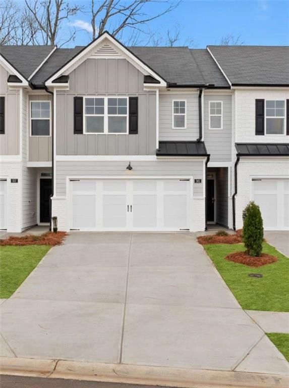 298 Sound Circle, Stockbridge, GA 30281