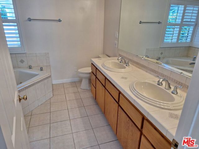 7539 Denrock Avenue, Los Angeles, CA 90045