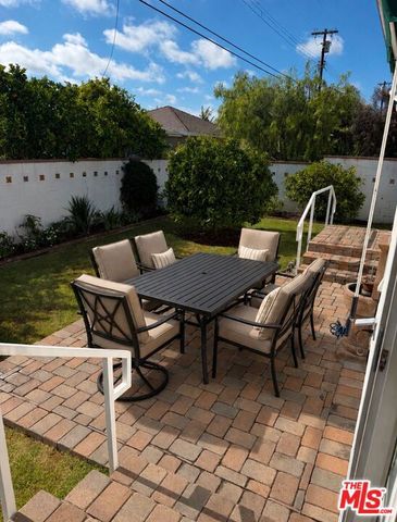 7539 Denrock Avenue, Los Angeles, CA 90045