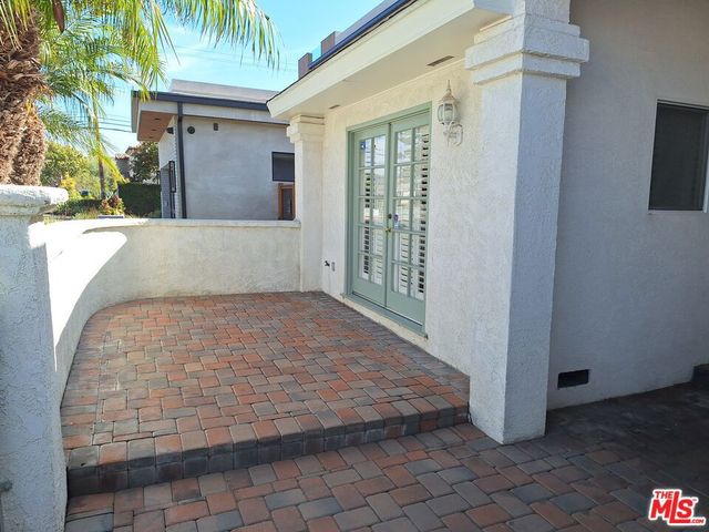 7539 Denrock Avenue, Los Angeles, CA 90045