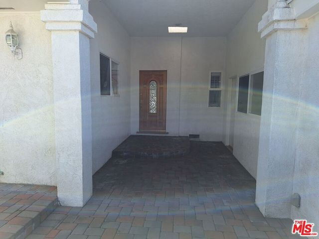 7539 Denrock Avenue, Los Angeles, CA 90045