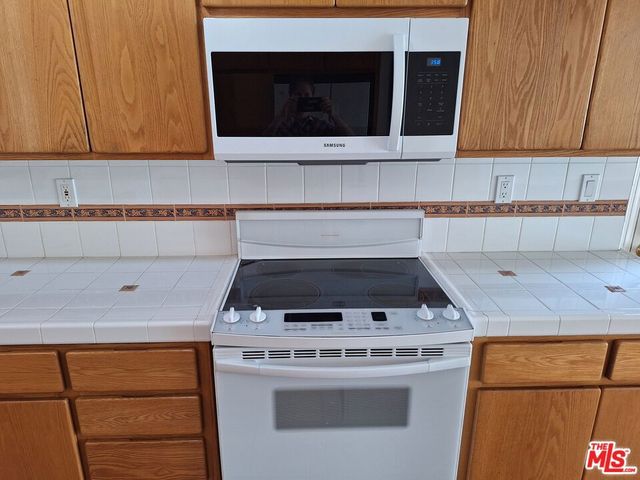7539 Denrock Avenue, Los Angeles, CA 90045
