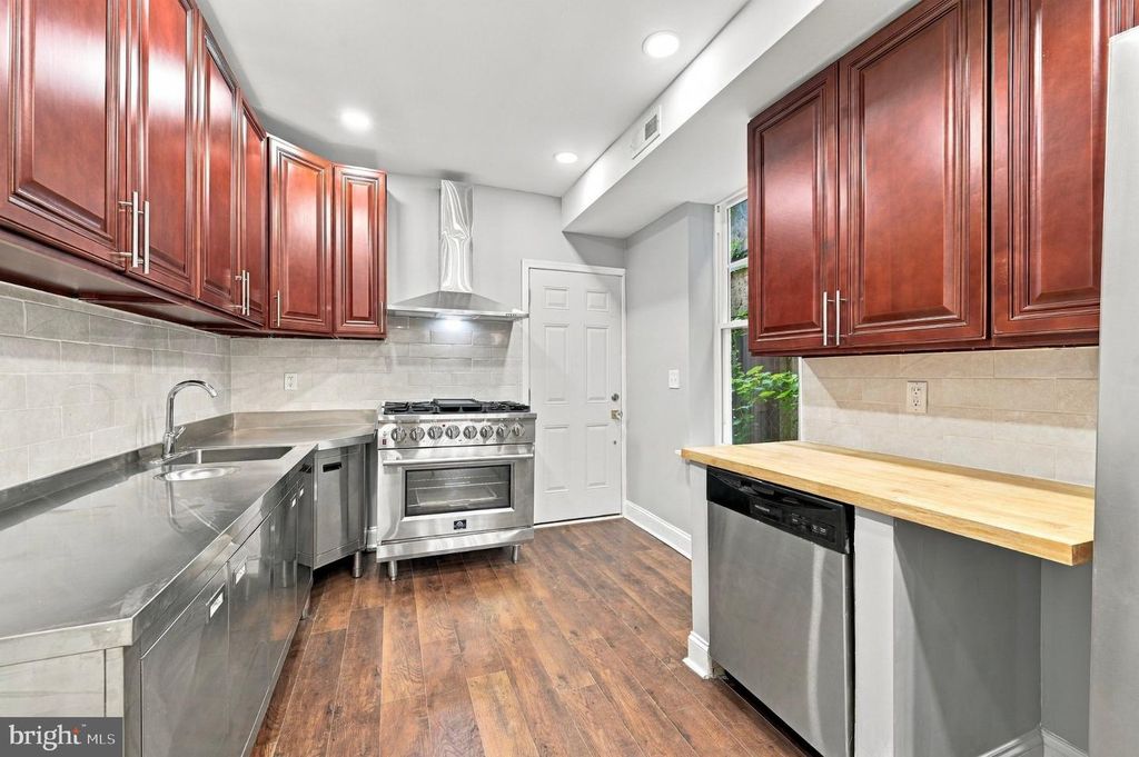 2916 PAGE ST, PHILADELPHIA, PA 19121 — photo 4