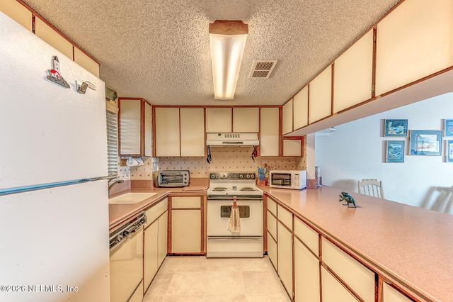 3350 S FLETCHER Avenue 6C, Fernandina Beach, FL 32034