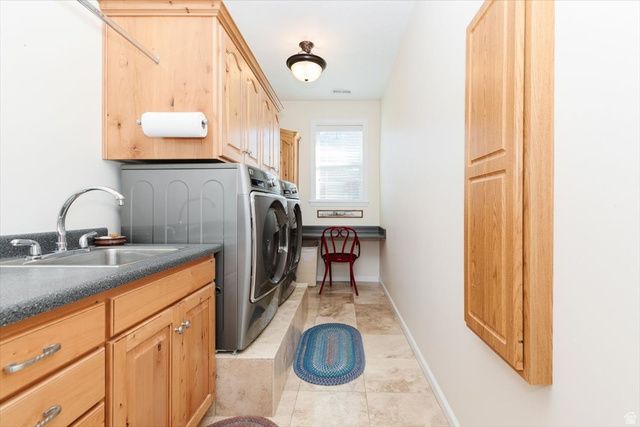 600 E 100 S, Hyde Park, UT 84318
