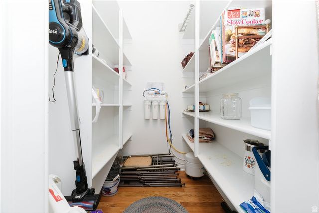 600 E 100 S, Hyde Park, UT 84318