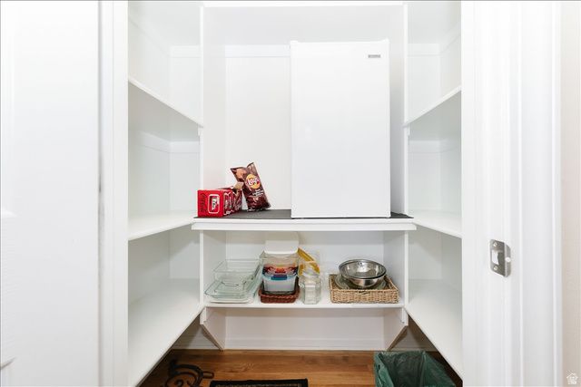 600 E 100 S, Hyde Park, UT 84318