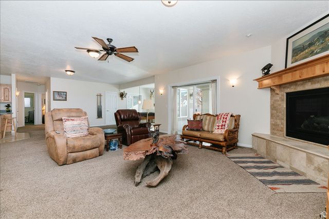600 E 100 S, Hyde Park, UT 84318