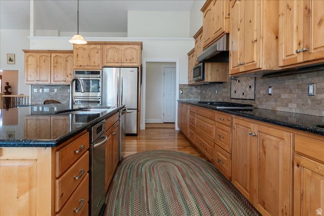 600 E 100 S, Hyde Park, UT 84318