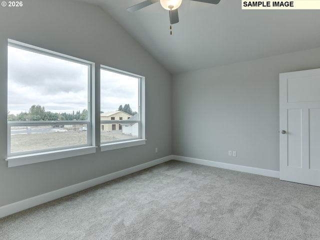 2016 E BADGER Way 5, La Center, WA 98629