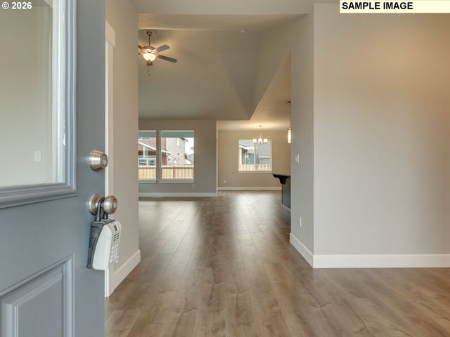 2016 E BADGER Way 5, La Center, WA 98629