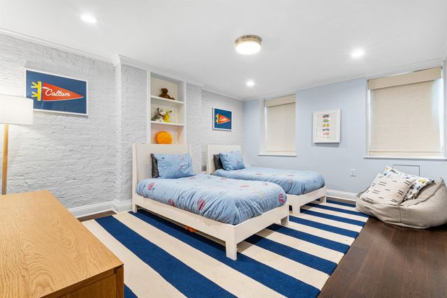 903 WASHINGTON ST, Hoboken, NJ 07030