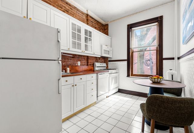 903 WASHINGTON ST, Hoboken, NJ 07030