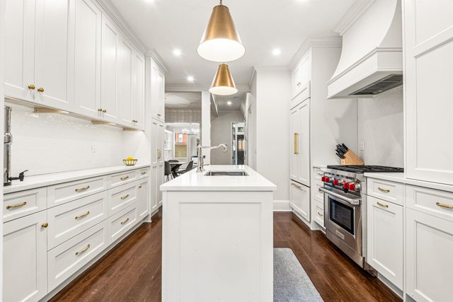 903 WASHINGTON ST, Hoboken, NJ 07030