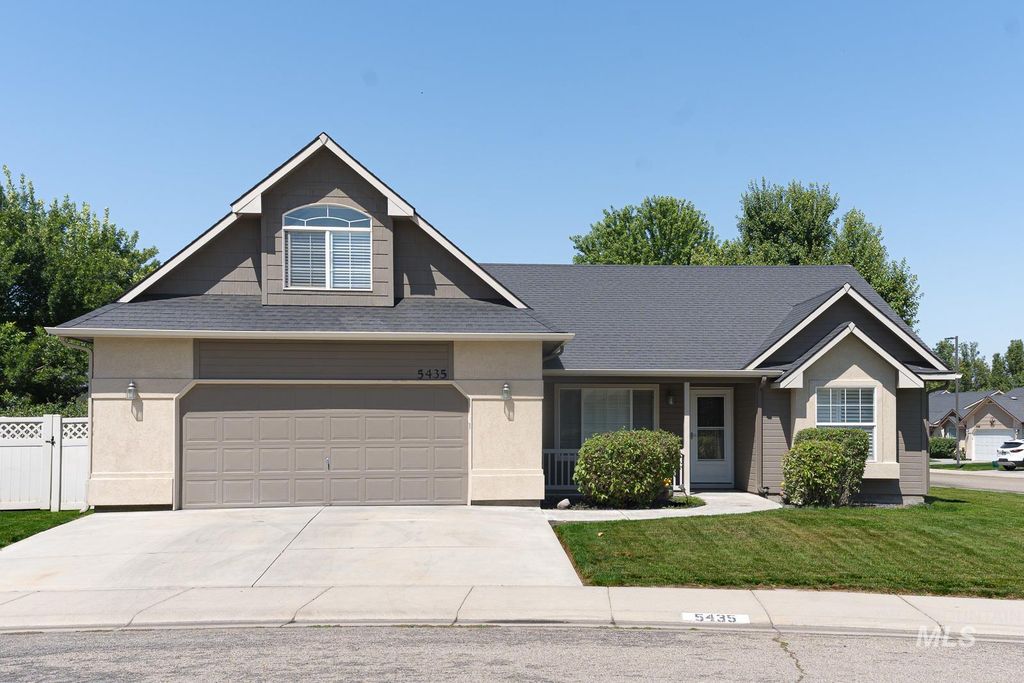 5435 N Vercelli Way, Meridian, ID 83646