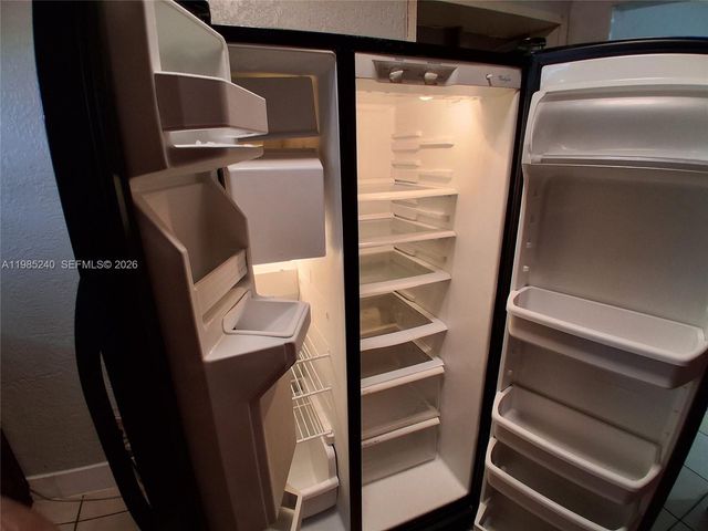 880 NW 129th St, North Miami, FL 33168