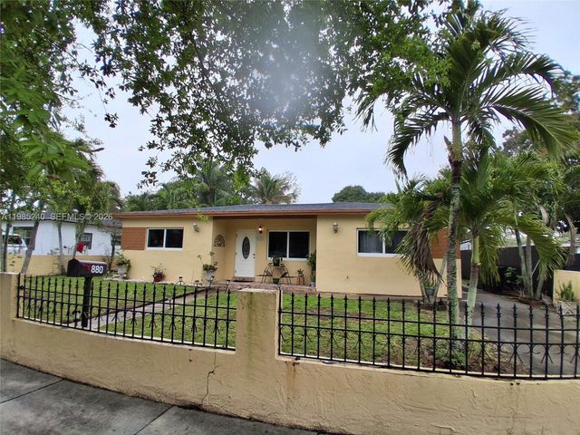 880 NW 129th St, North Miami, FL 33168
