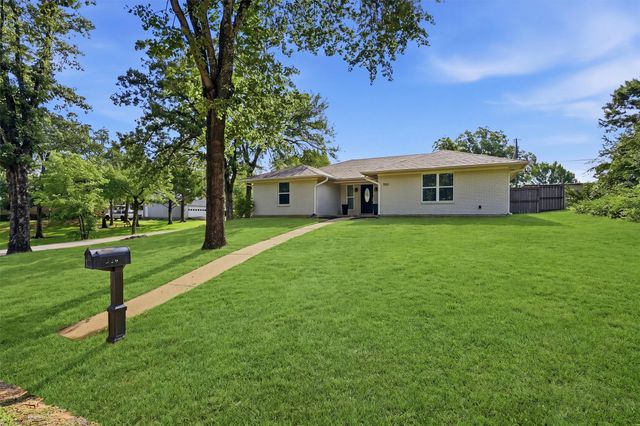 900 Cortez Street, Denison, TX 75020