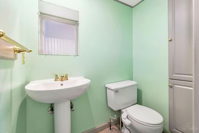 9800 Delray Drive, Montgomery, OH 45242