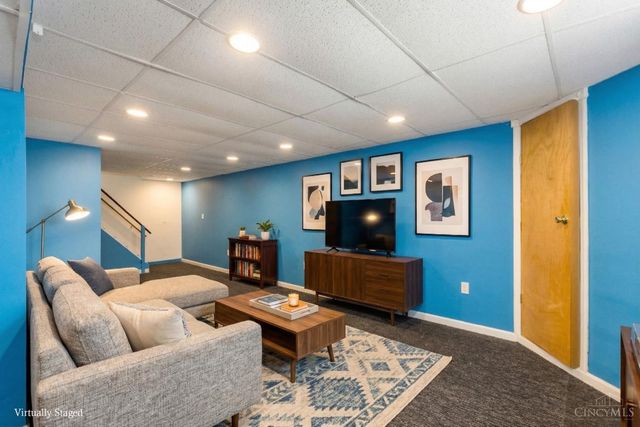 9800 Delray Drive, Montgomery, OH 45242