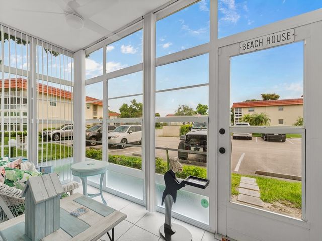 24 Pine Arbor Lane 103, Vero Beach, FL 32962