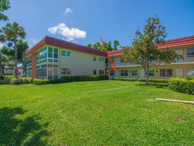 24 Pine Arbor Lane 103, Vero Beach, FL 32962