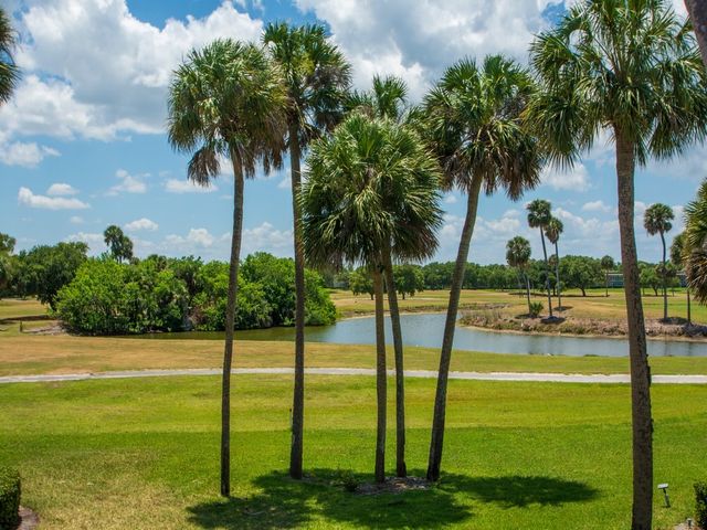 24 Pine Arbor Lane 103, Vero Beach, FL 32962