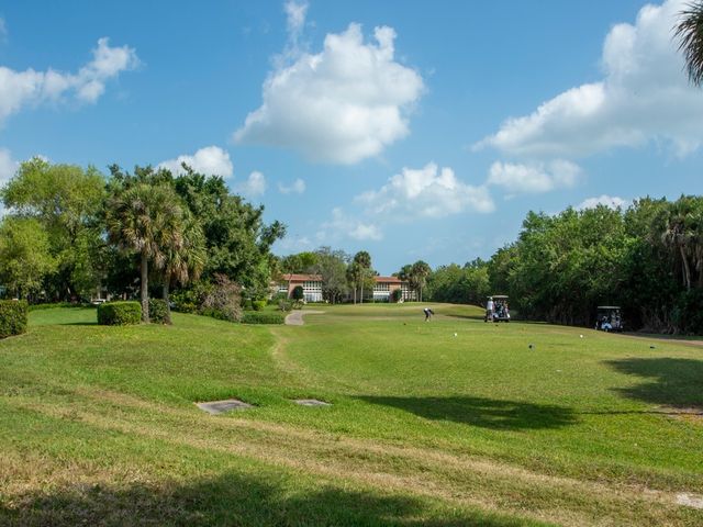 24 Pine Arbor Lane 103, Vero Beach, FL 32962