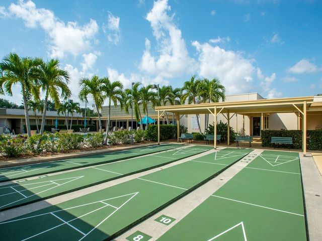 24 Pine Arbor Lane 103, Vero Beach, FL 32962