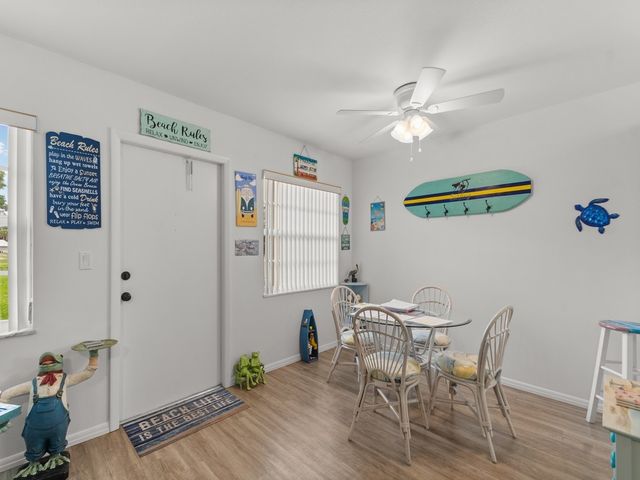 24 Pine Arbor Lane 103, Vero Beach, FL 32962