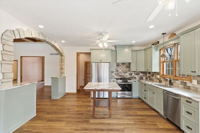 1449 240TH Avenue, Thurman, IA 51654