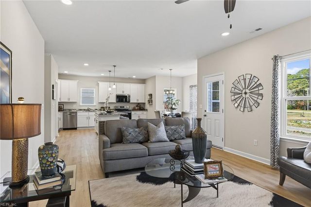 2508 Deal's Creek CT, Chesapeake, VA 23323