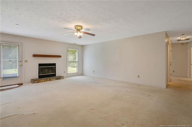 419 Woodberry Circle, Raeford, NC 28376
