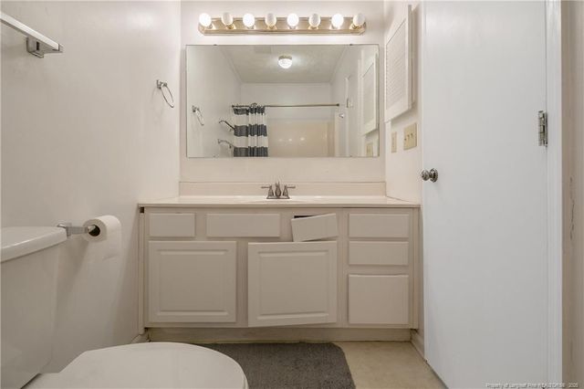 419 Woodberry Circle, Raeford, NC 28376
