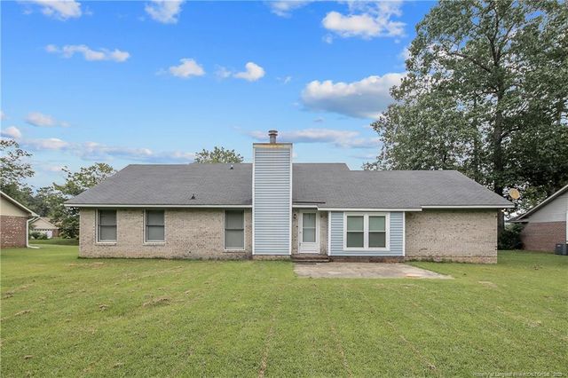 419 Woodberry Circle, Raeford, NC 28376