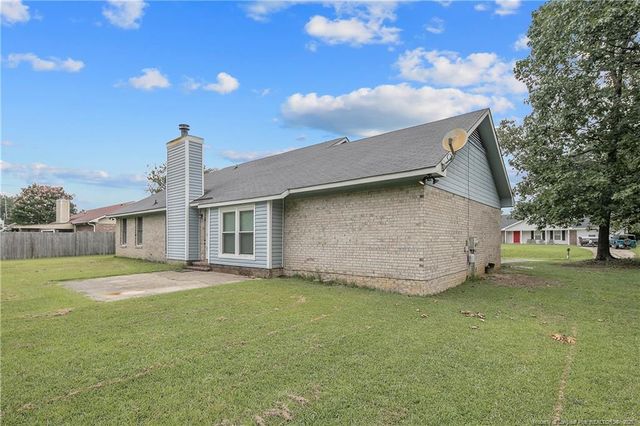 419 Woodberry Circle, Raeford, NC 28376
