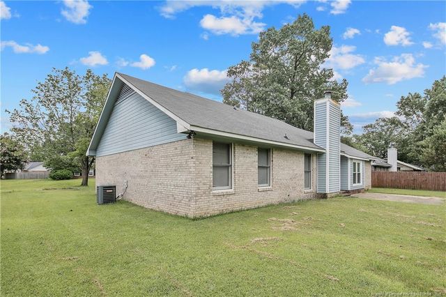 419 Woodberry Circle, Raeford, NC 28376