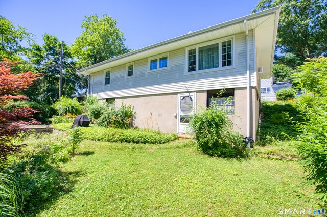 1 Pilgrim Drive, Greenwich, CT 06831