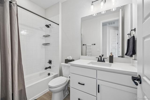 20980 E Quincy Drive, Aurora, CO 80015