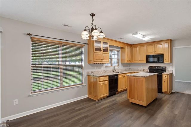 309 Roberta DR, Hampton, VA 23666