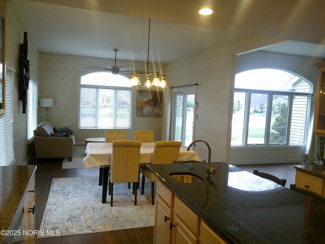 2268 Big Hickory Run, Sylvania, OH 43560