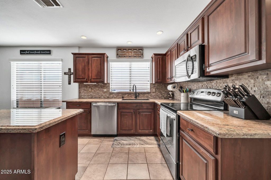 20219 N 33RD Place, Phoenix, AZ 85050 — photo 4